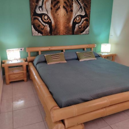 Casa Lucia Apartment Арона Екстериор снимка