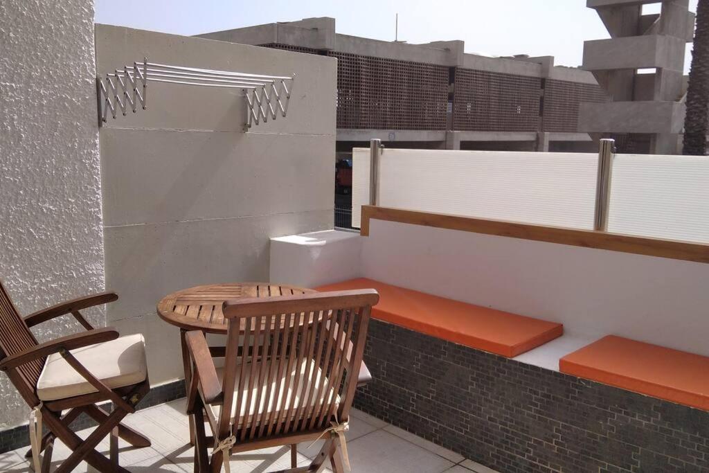 Casa Lucia Apartment Арона Екстериор снимка