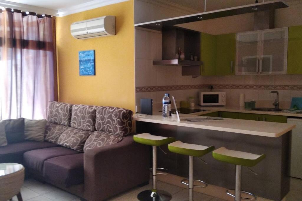 Casa Lucia Apartment Арона Екстериор снимка
