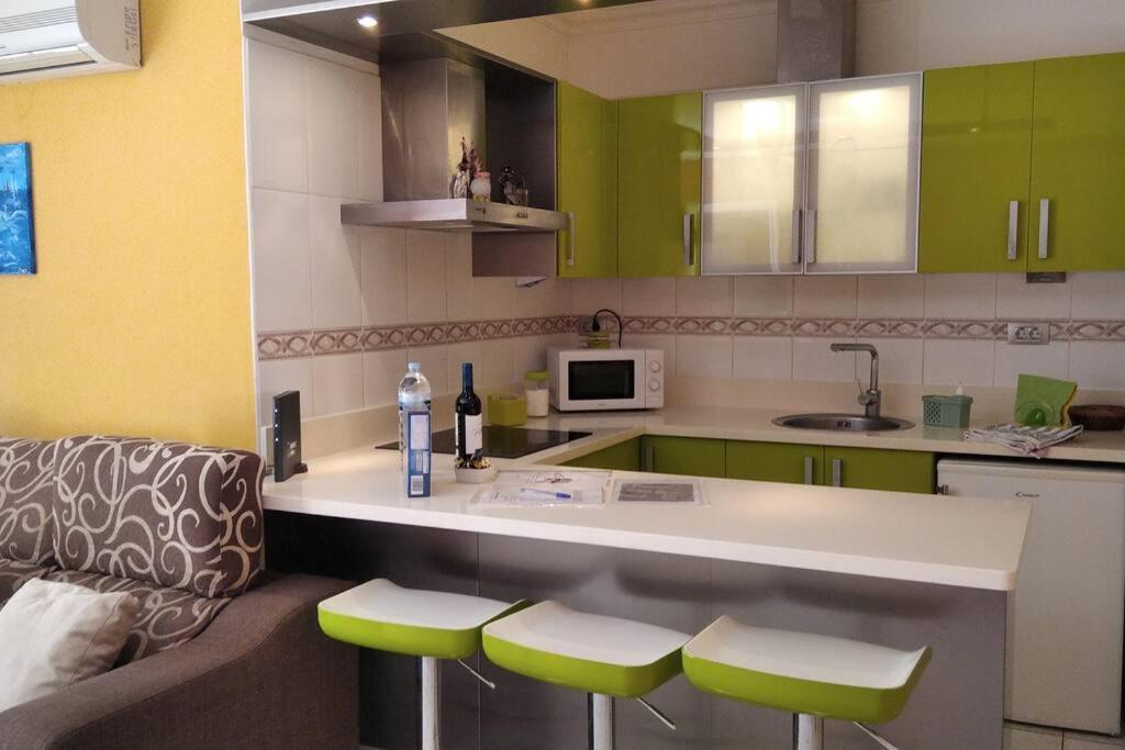 Casa Lucia Apartment Арона Екстериор снимка