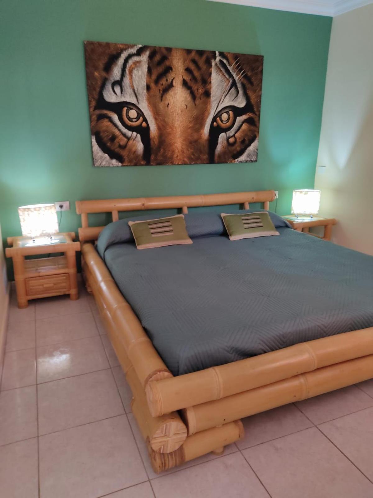 Casa Lucia Apartment Арона Екстериор снимка