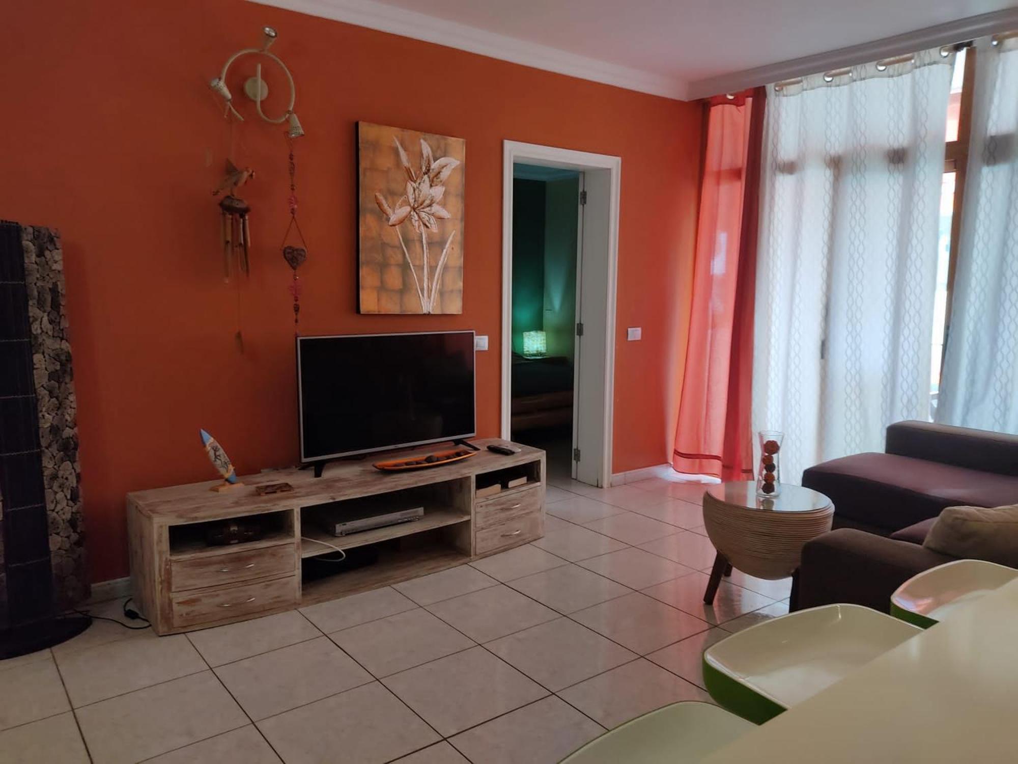 Casa Lucia Apartment Арона Екстериор снимка