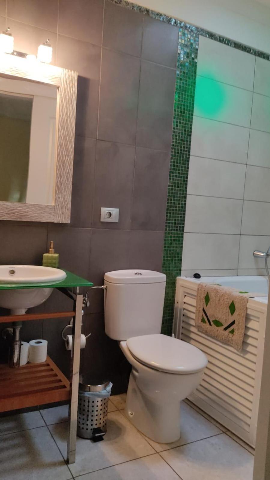 Casa Lucia Apartment Арона Екстериор снимка